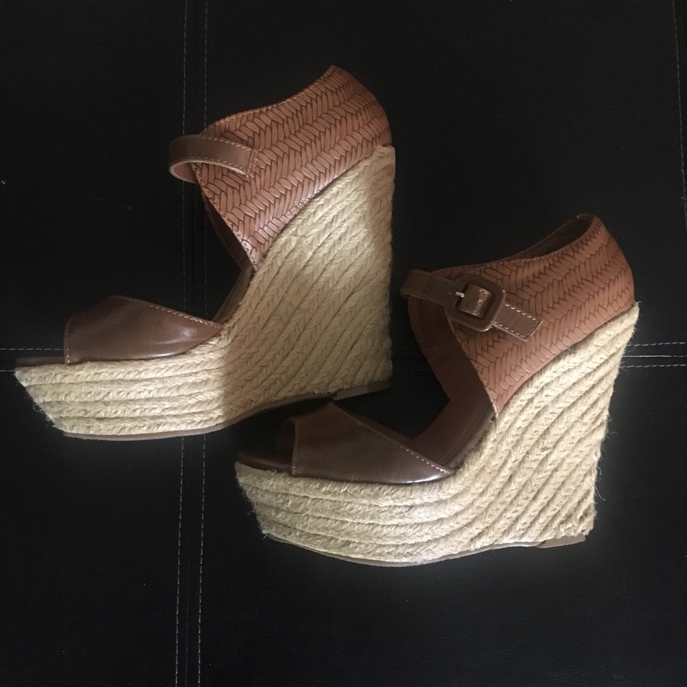 Wedge sandals